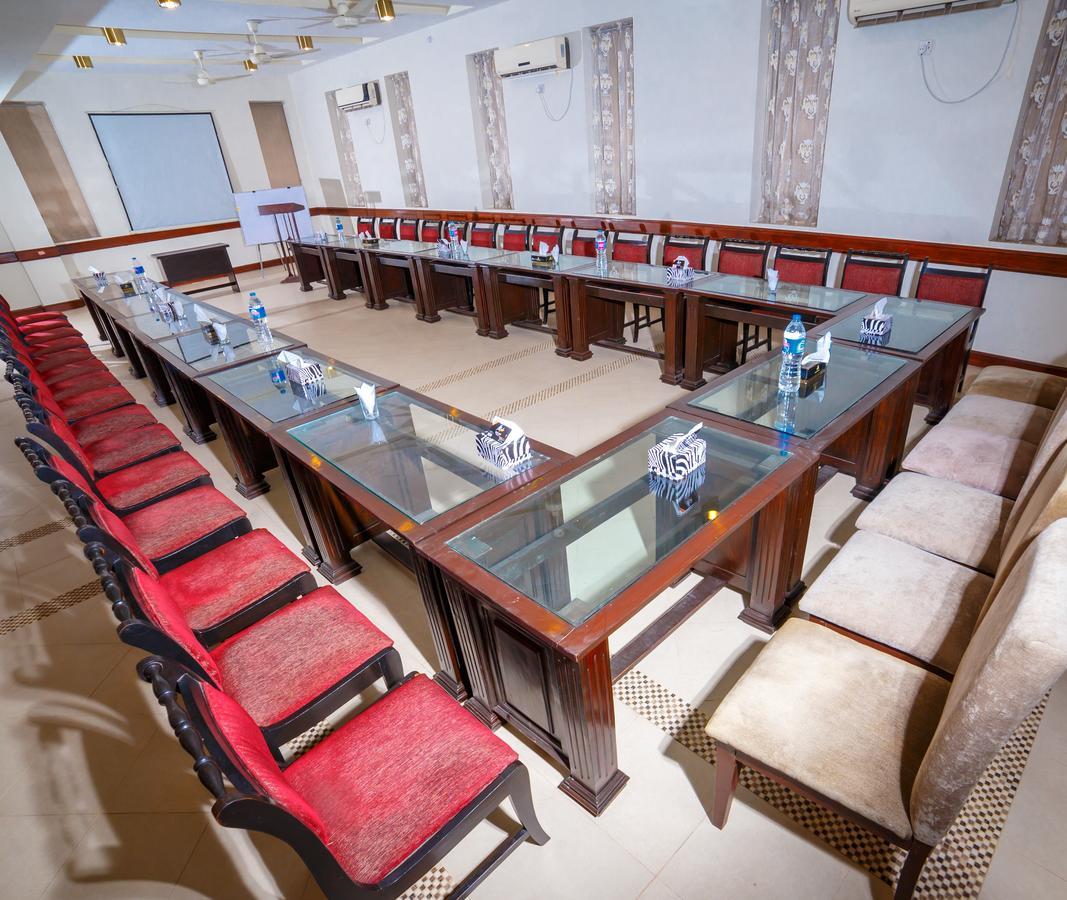 Shelton House Peshawar Hotel Exterior photo