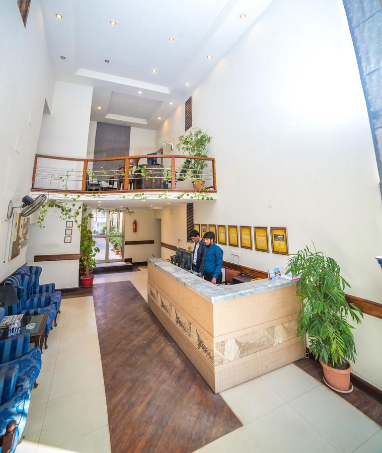 Shelton House Peshawar Hotel Exterior photo