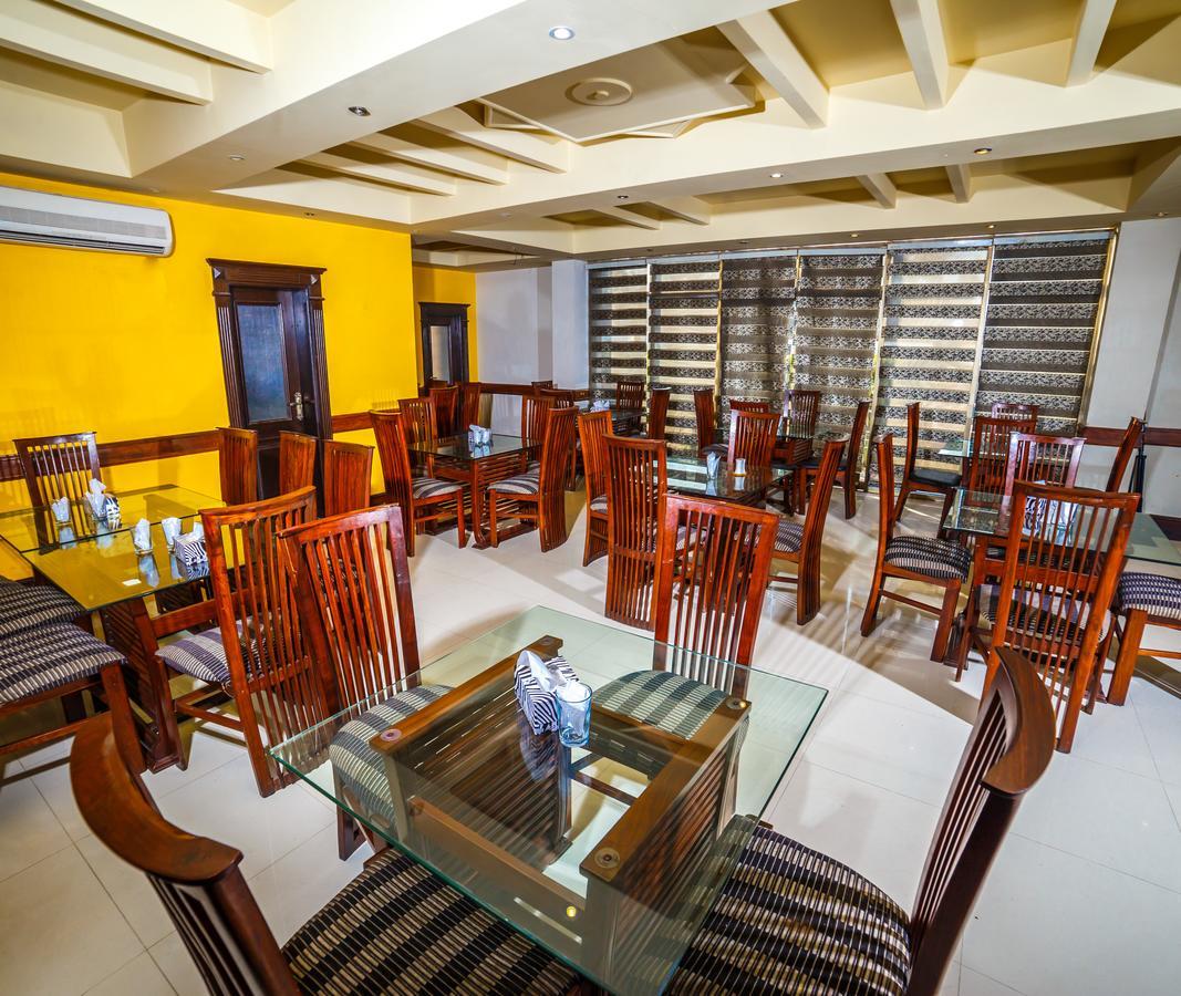 Shelton House Peshawar Hotel Exterior photo