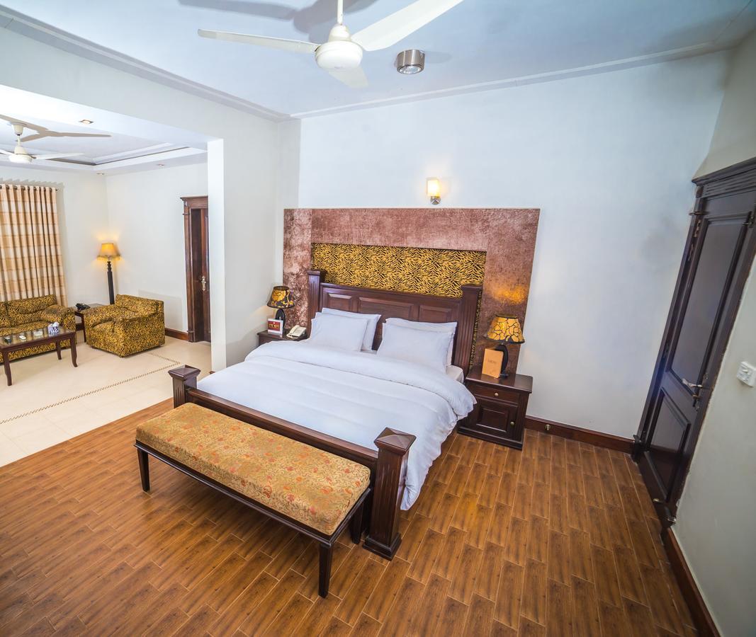 Shelton House Peshawar Hotel Exterior photo