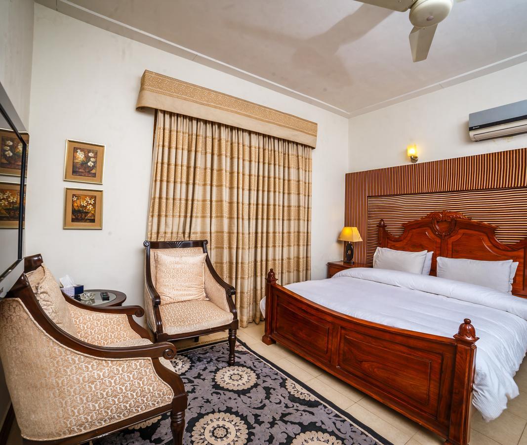 Shelton House Peshawar Hotel Exterior photo