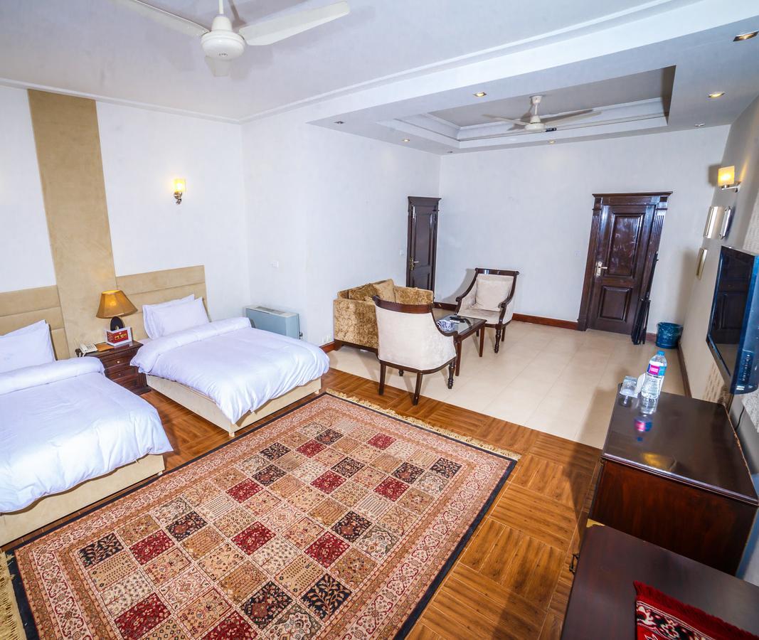 Shelton House Peshawar Hotel Exterior photo